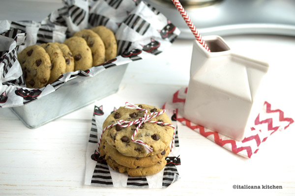 dark chocolate chip cookies