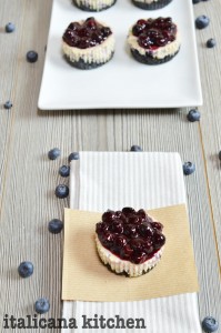 Blueberry-And-Oreo-Mini-Cheesecakes-6