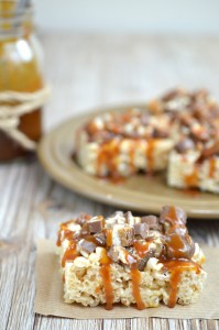 Delicious-Salted-Caramel-Twix-Rice-Krispy-Treat