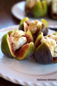 Stuffed-Figs-with-Balsamic-Vinegar