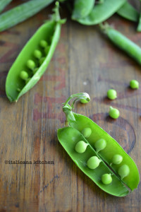 Pea-and-Basil-Soup-with-Herb-Breadcrumbs