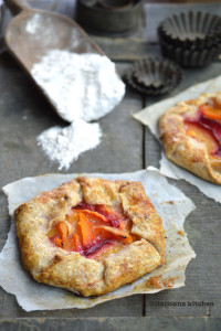Mini-Nectarine-Galettes